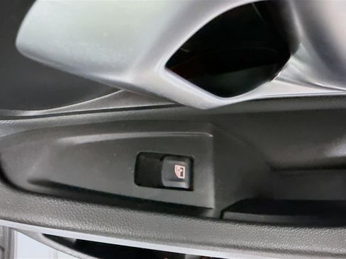 Used 2019 BMW 330i Sedan w/ Convenience Package RWD image 31