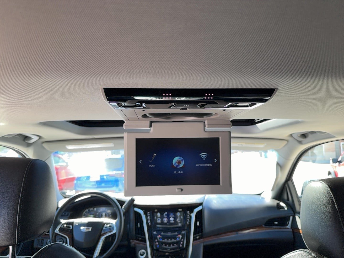 Used 2019 Cadillac Escalade Premium Luxury AWD/4WD image 23