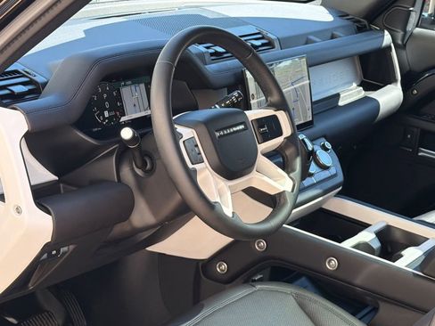 Used 2025 Land Rover Defender 110 S AWD/4WD image 15