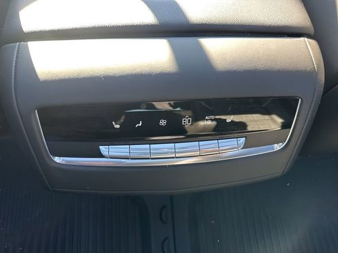 Used 2024 Cadillac Escalade ESV Premium Luxury Platinum image 15