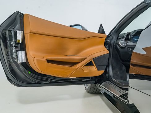 Used 2014 Ferrari 458 Spider image 25