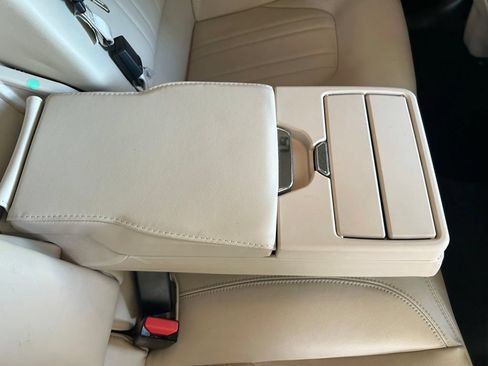 Used 2015 Maserati Ghibli RWD image 31