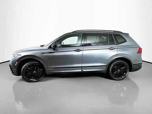 Certified 2022 Volkswagen Tiguan SE R-Line AWD/4WD image 4