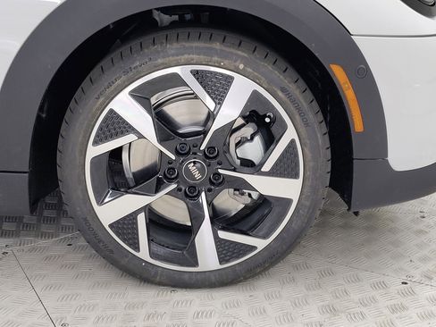 New 2026 MINI Cooper 2-Door Hardtop image 4