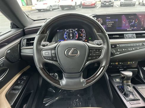 Used 2019 Lexus ES 350 w/ Premium Package image 14