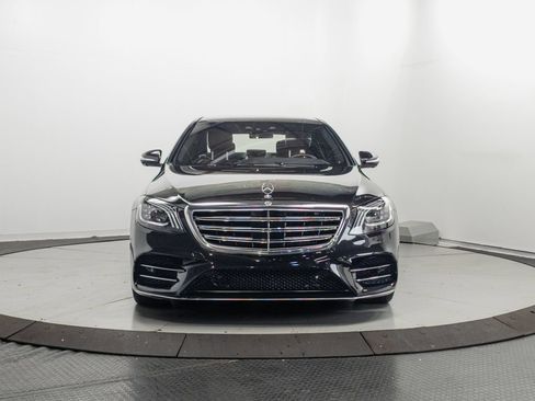 Used 2018 Mercedes-Benz S 560 4MATIC Sedan image 2