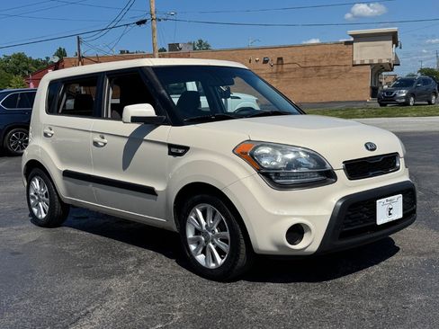 Used 2013 Kia Soul FWD image 4