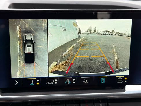 Used 2024 Chevrolet Silverado 2500 High Country w/ High Country Premium Package image 18