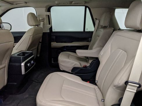 Used 2024 Ford Expedition Limited image 25