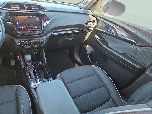 Used 2023 Chevrolet TrailBlazer RS w/ Convenience Package image 12