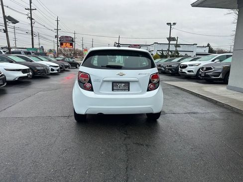 Used 2016 Chevrolet Sonic LT image 6