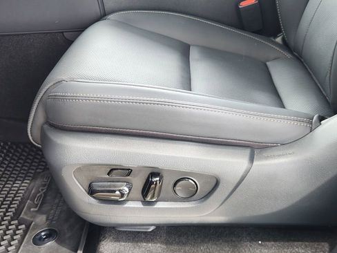 Used 2025 Lexus GX 550 AWD/4WD image 23