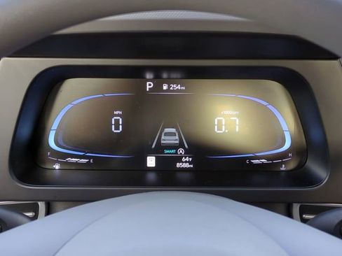 Certified 2025 Hyundai Elantra SE FWD image 24
