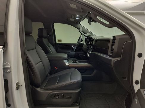 Used 2024 GMC Sierra 2500 SLT w/ SLT Premium Package image 29