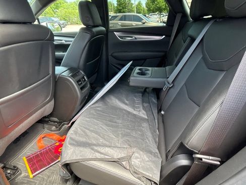Used 2024 Cadillac XT5 Luxury AWD/4WD image 2