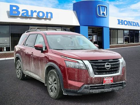 Used 2024 Nissan Pathfinder SV w/ SV Premium Package image 1