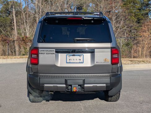 Used 2024 Toyota Land Cruiser image 6