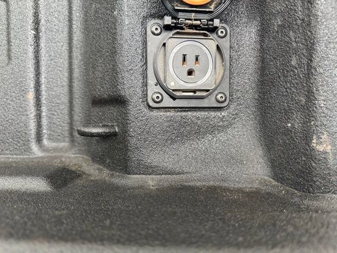 Used 2025 Chevrolet Silverado 2500 LT AWD/4WD image 10