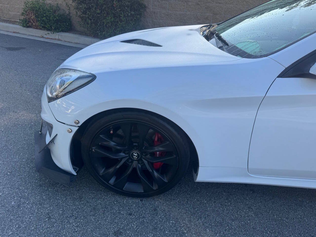 Used 2013 Hyundai Genesis 3.8 RWD image 6