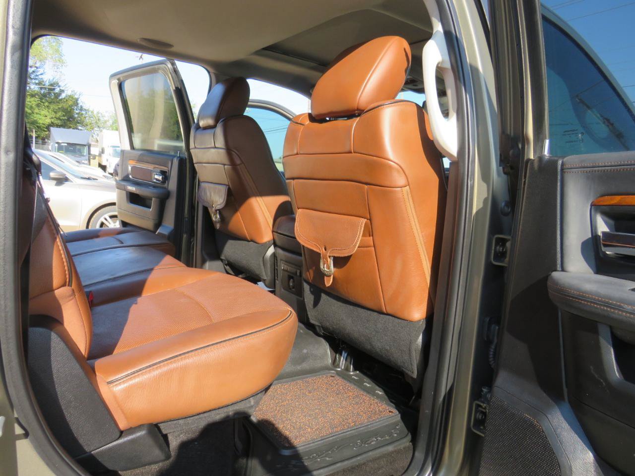 Used 2015 RAM 1500 Laramie Longhorn w/ Convenience Group AWD/4WD image 33
