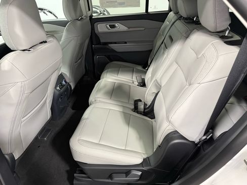New 2026 Ford Explorer Active w/ Active Comfort Package RWD image 14
