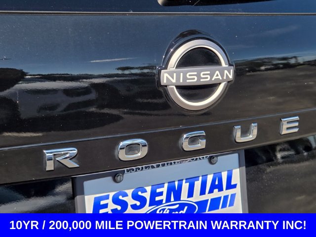 Used 2023 Nissan Rogue S AWD/4WD image 14