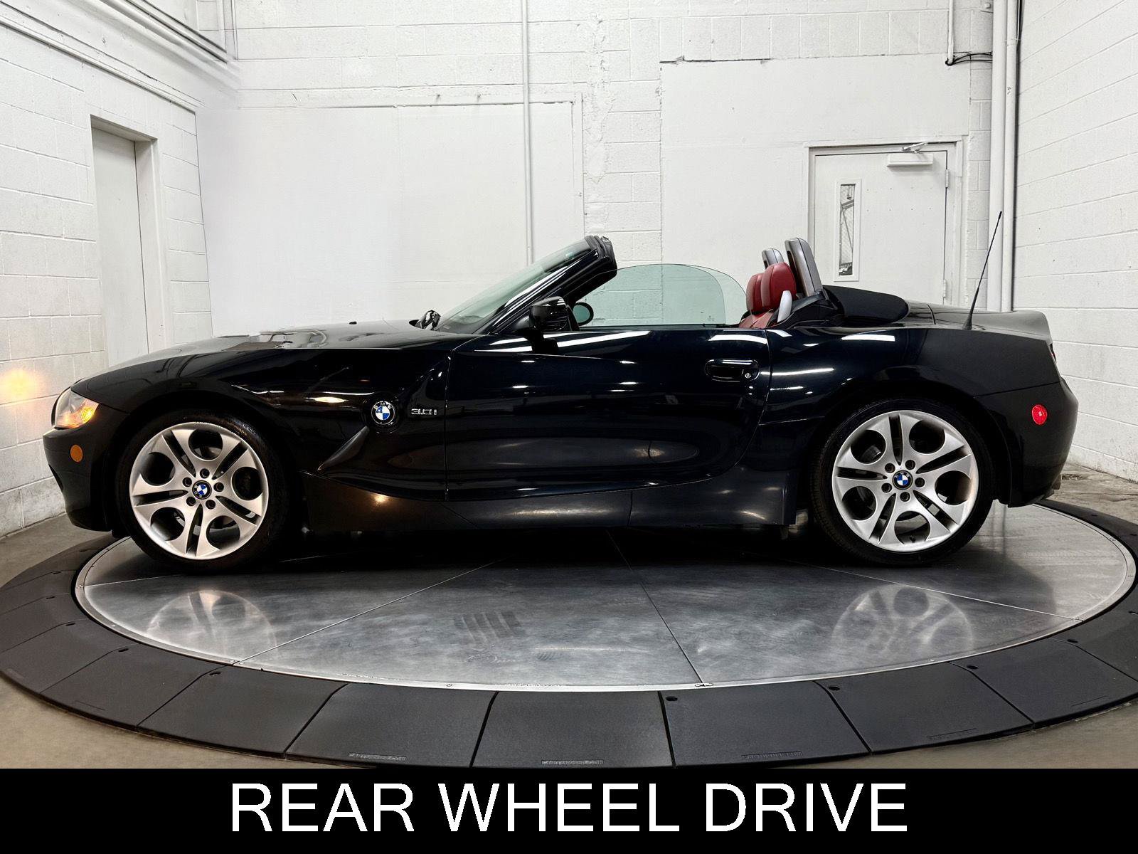 Used 2005 BMW Z4 3.0i RWD image 6