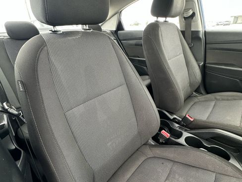 Used 2019 Hyundai Accent SE image 43