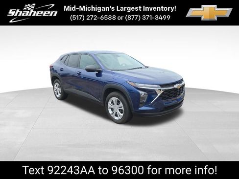 Used 2024 Chevrolet Trax LS w/ Driver Confidence Package FWD image 1