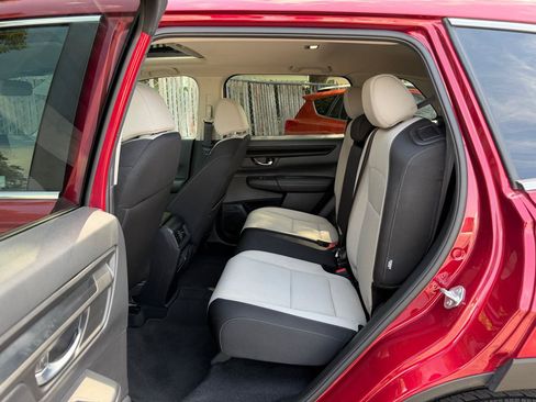 Used 2024 Honda CR-V EX image 17
