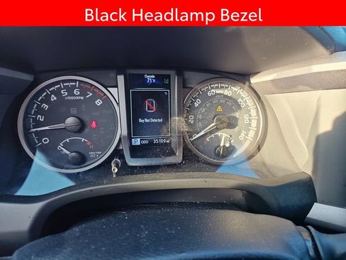 Used 2023 Toyota Tacoma TRD Off-Road AWD/4WD image 9