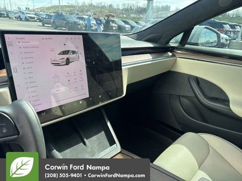 Used 2021 Tesla Model S Plaid image 8