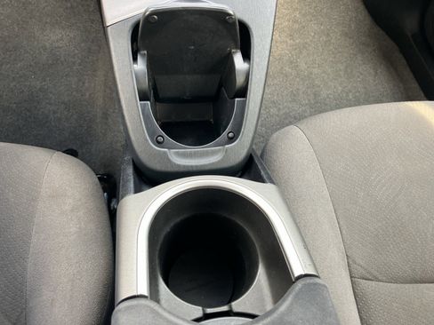 Used 2014 Toyota Prius Two image 15