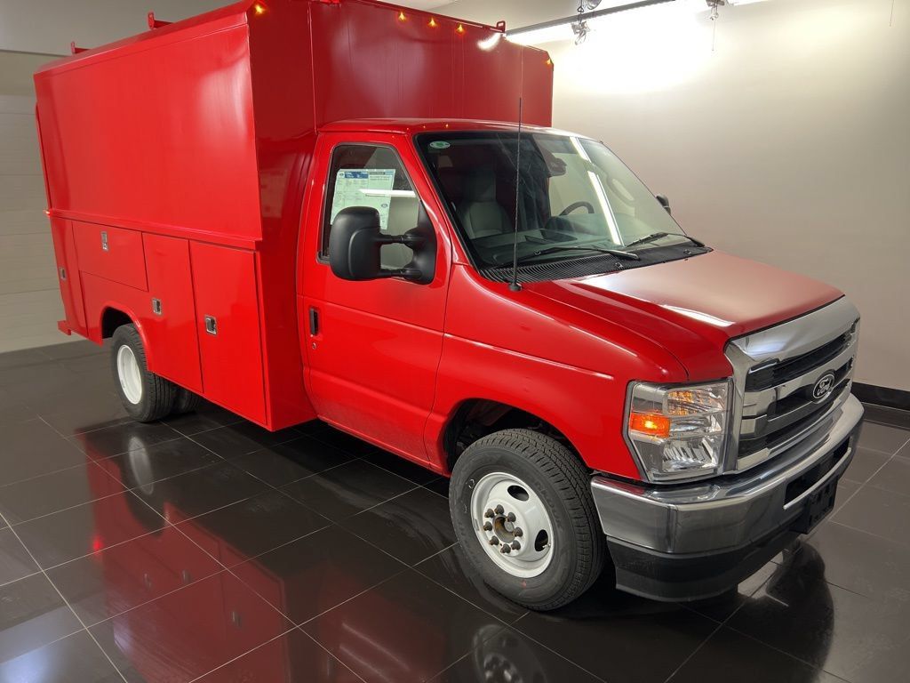 New 2026 Ford E-350 and Econoline 350 Super Duty w/ Power Equipment Group RWD image 1