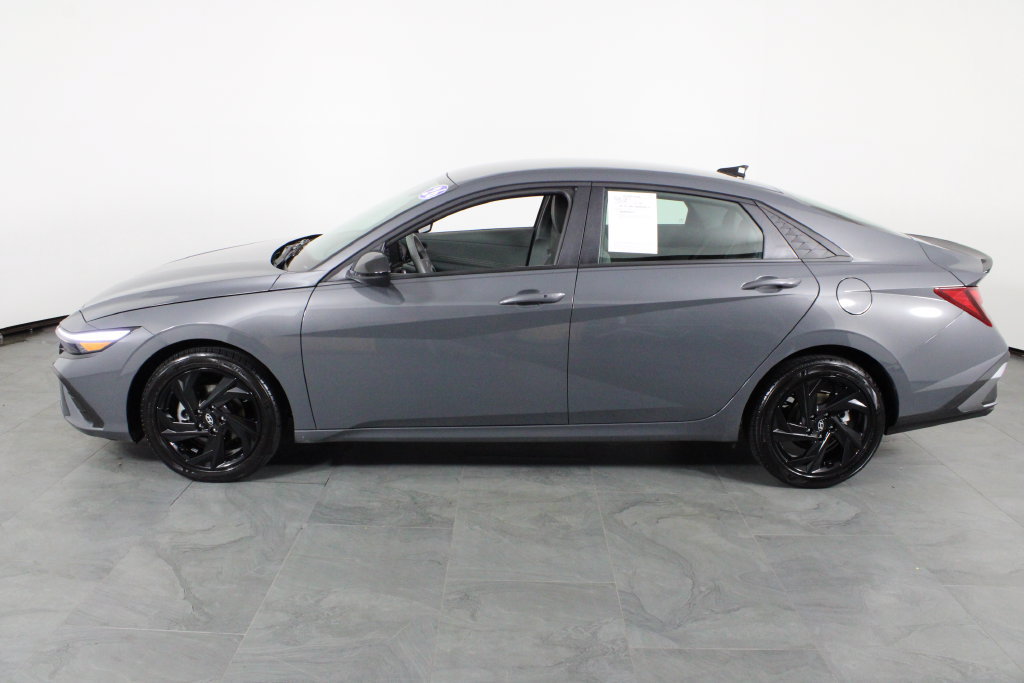 Certified 2026 Hyundai Elantra Sport FWD image 14
