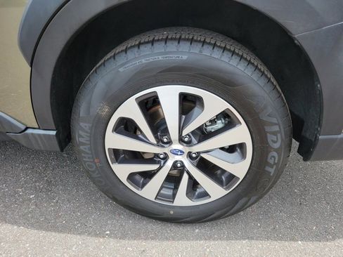 Used 2025 Subaru Outback Premium AWD/4WD image 26