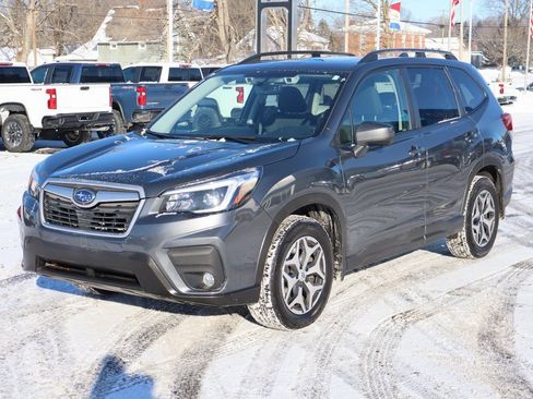Used 2021 Subaru Forester Premium image 31