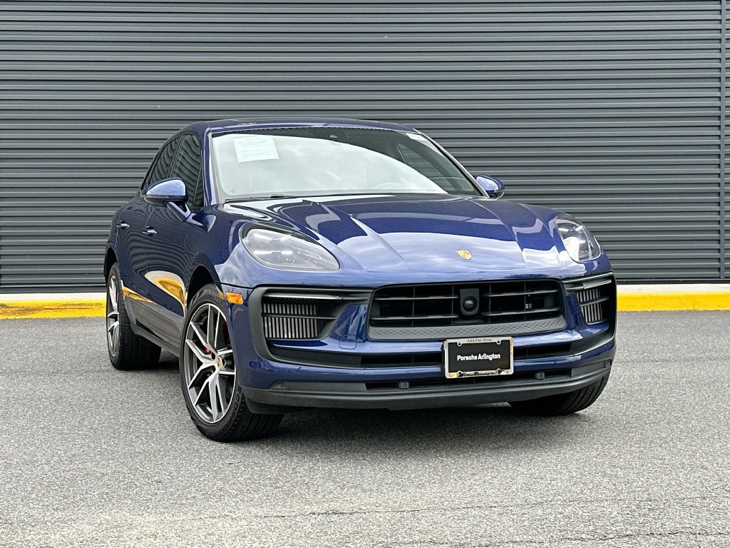 Certified 2024 Porsche Macan S AWD/4WD image 7