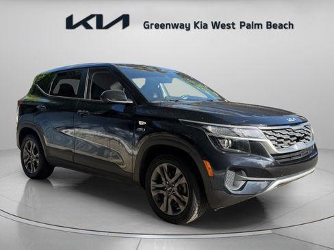 Certified 2023 Kia Seltos LX AWD/4WD image 1
