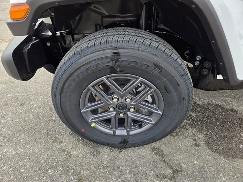 New 2026 Jeep Gladiator Sport image 28