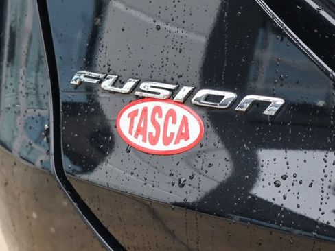Used 2017 Ford Fusion SE FWD image 8