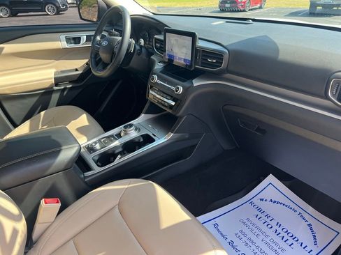 Used 2020 Ford Explorer XLT w/ Equipment Group 202A AWD/4WD image 11