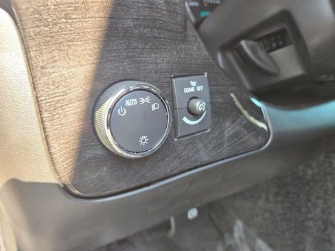 Used 2020 GMC Savana 2500 Extended w/ Enhanced Convenience Package image 17