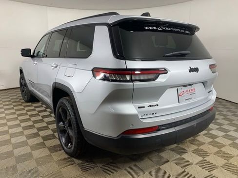 Used 2023 Jeep Grand Cherokee L Limited w/ Black Appearance Package image 7