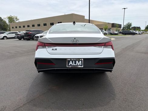 New 2026 Hyundai Elantra SE FWD image 7