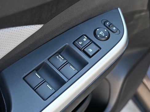 Used 2016 Honda CR-V Touring image 16