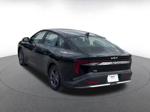 Used 2025 Kia K4 LXS image 11
