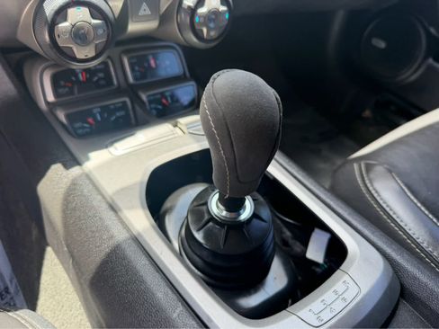 Used 2015 Chevrolet Camaro SS w/ SS Performance Package RWD image 17