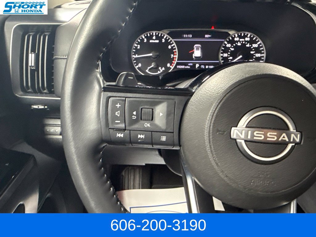 Used 2024 Nissan Pathfinder SL AWD/4WD image 18