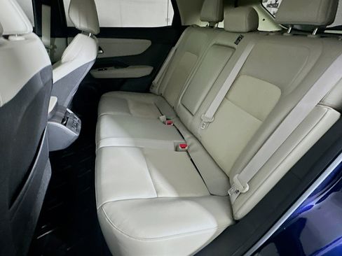 Used 2023 Nissan Ariya FWD image 26